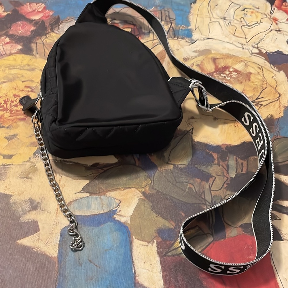 Guess Purse - Picture 5 of 5